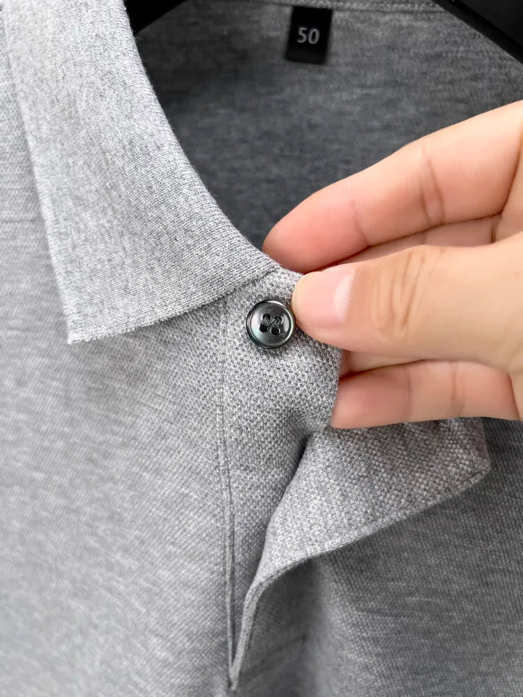 Men's long-sleeved polo shirt in premium cotton – Understated elegance and superior comfort