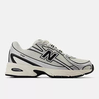 NB 740 V2 - Sea Salt with Black and Metallic Silver / 36
